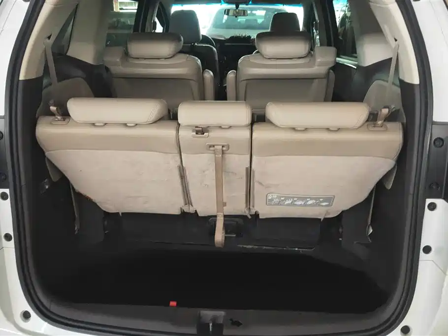 Odyssey 2.4 L Luxury