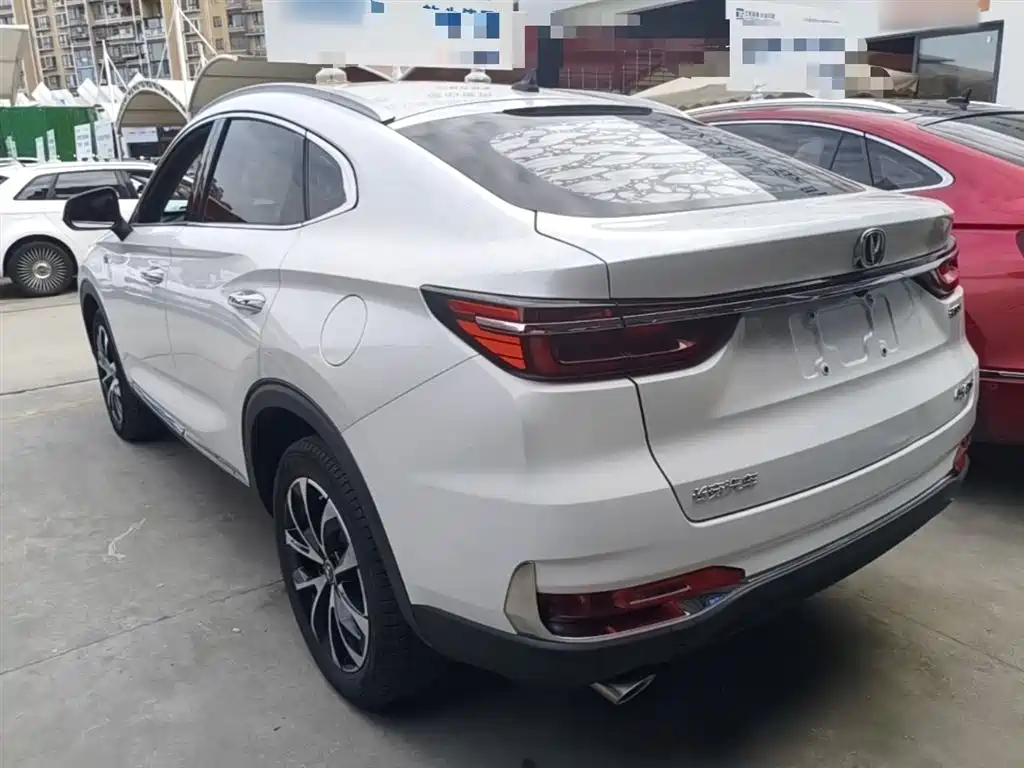 Changan CS85 Coupe 1.5 T DCT Motion CN-VI