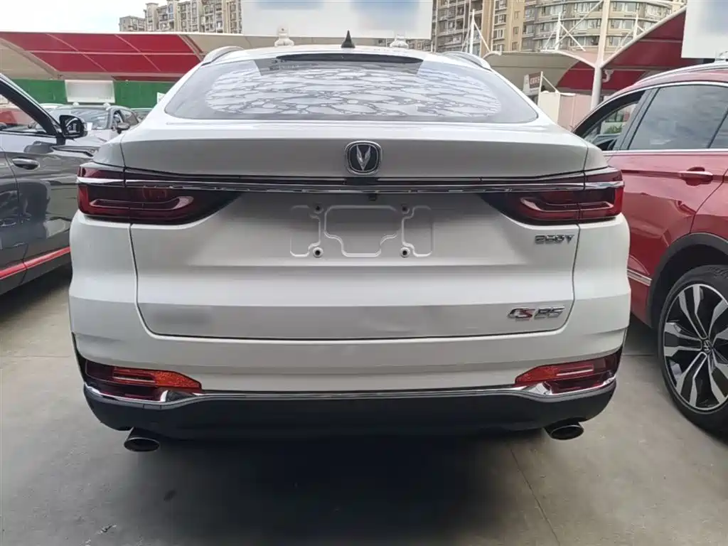Changan CS85 Coupe 1.5 T DCT Motion CN-VI