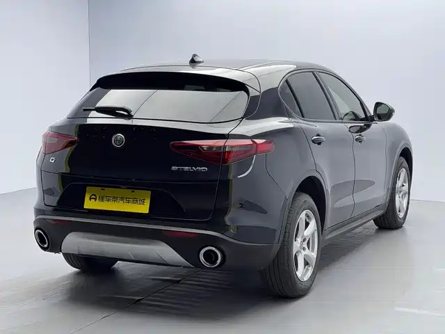 Stelvio 2.0 T 200 HP Elite