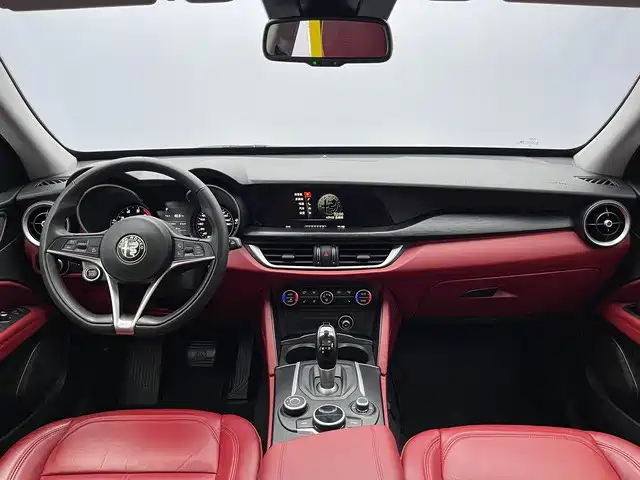 Stelvio 2.0 T 200 HP Elite