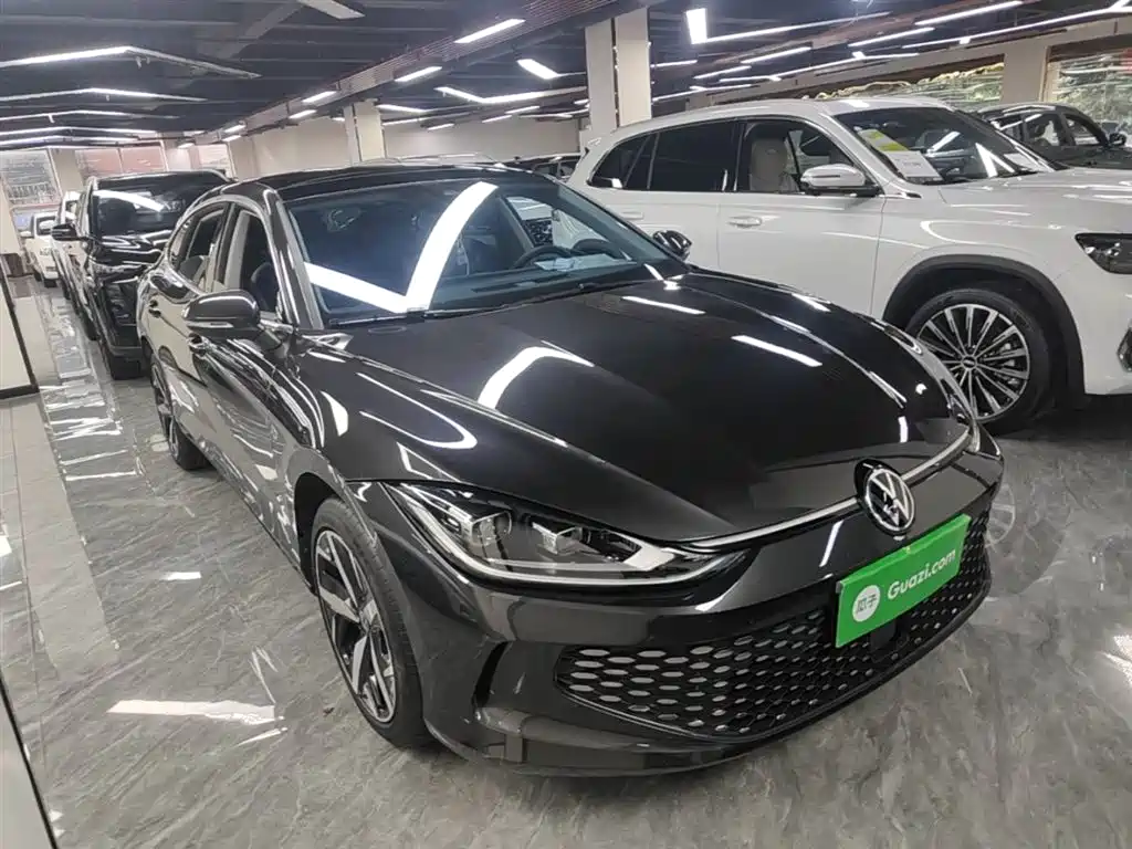 Lamando Lamando L 280 TSI DSG Spicy Cool