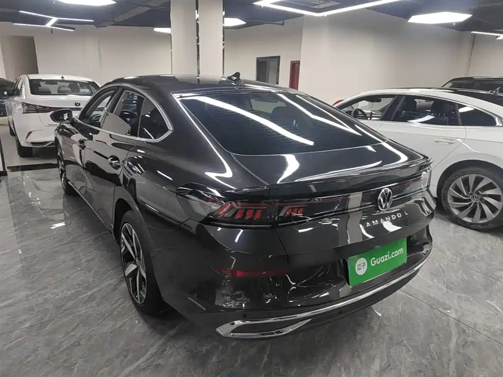 Lamando Lamando L 280 TSI DSG Spicy Cool