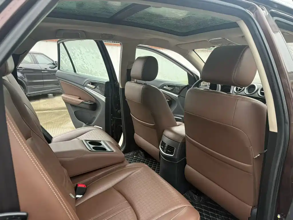 BYD S7 2.0 T Auto Distinguished