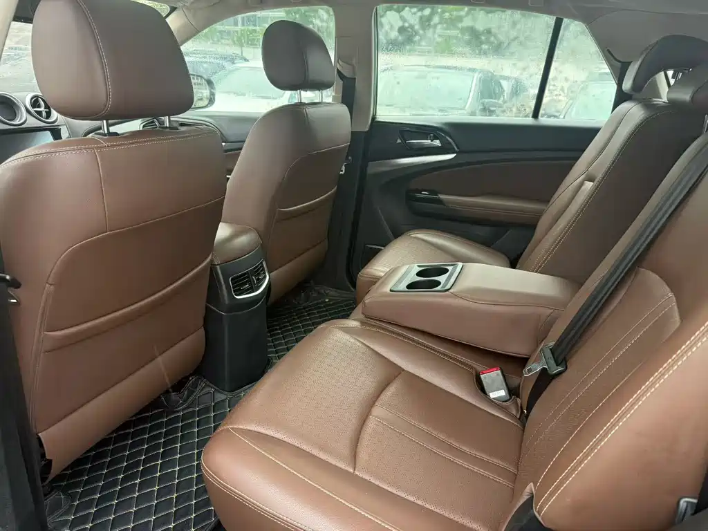 BYD S7 2.0 T Auto Distinguished