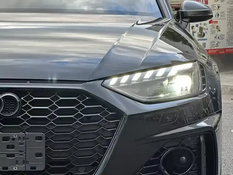 Audi RS 4 奥迪RS 4 2023款 RS4 Avant 暗金版