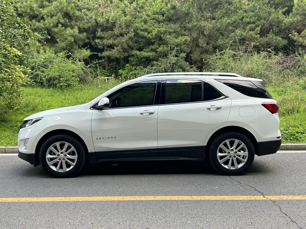 Equinox 探界者 2018款 RS 550 T 自动四驱捍界版
