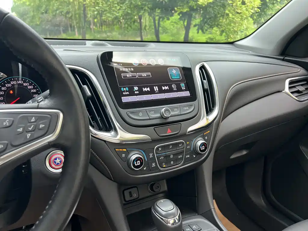 Equinox 探界者 2018款 RS 550 T 自动四驱捍界版