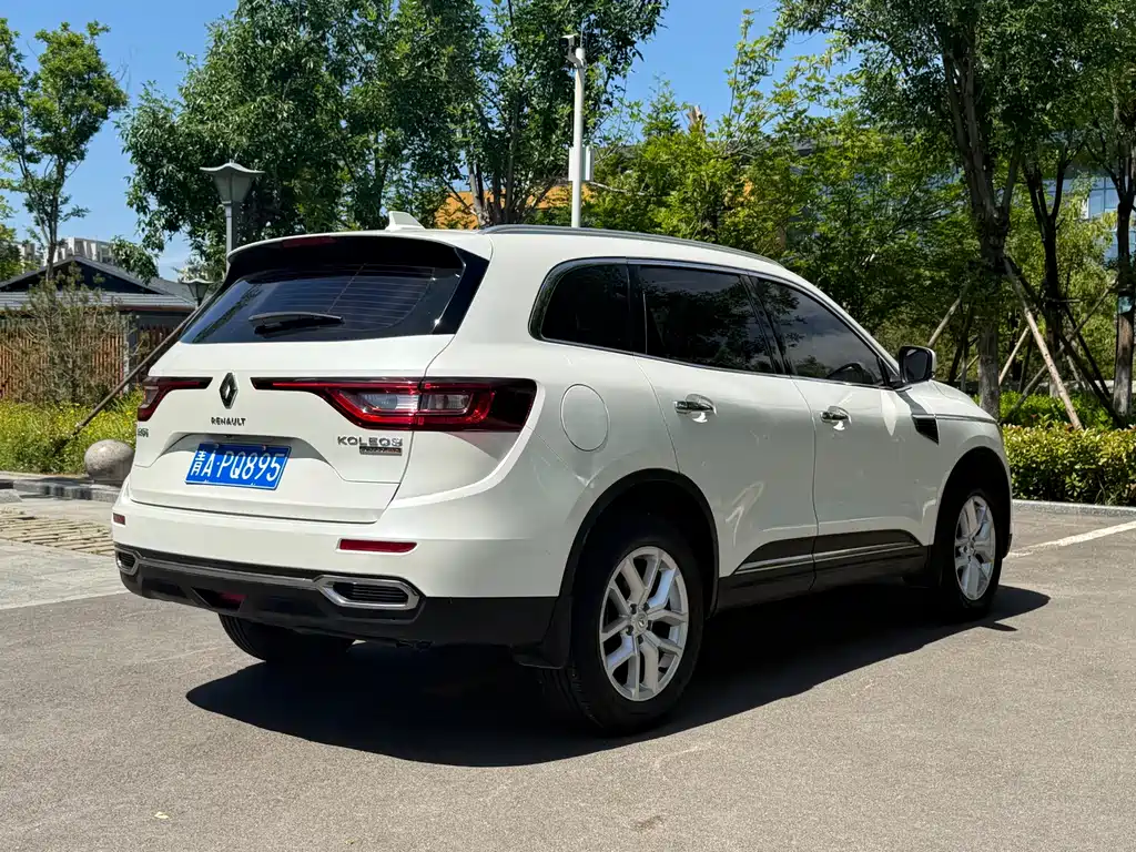 Koleos 2.5 L 4 WD Distinguished