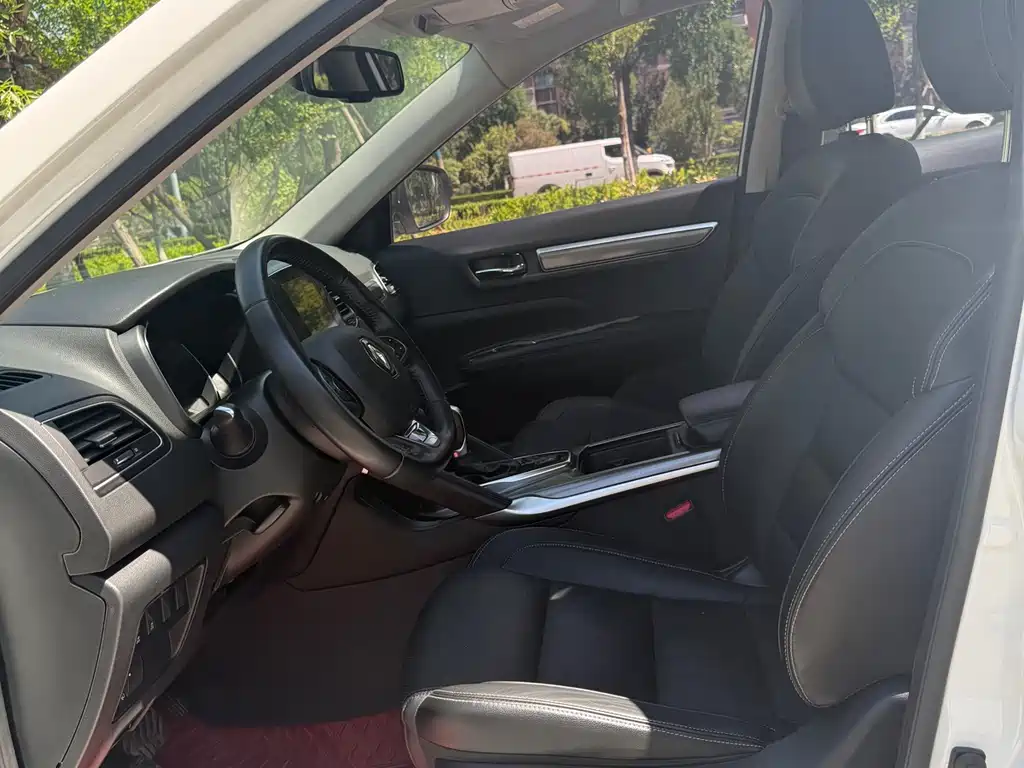 Koleos 2.5 L 4 WD Distinguished
