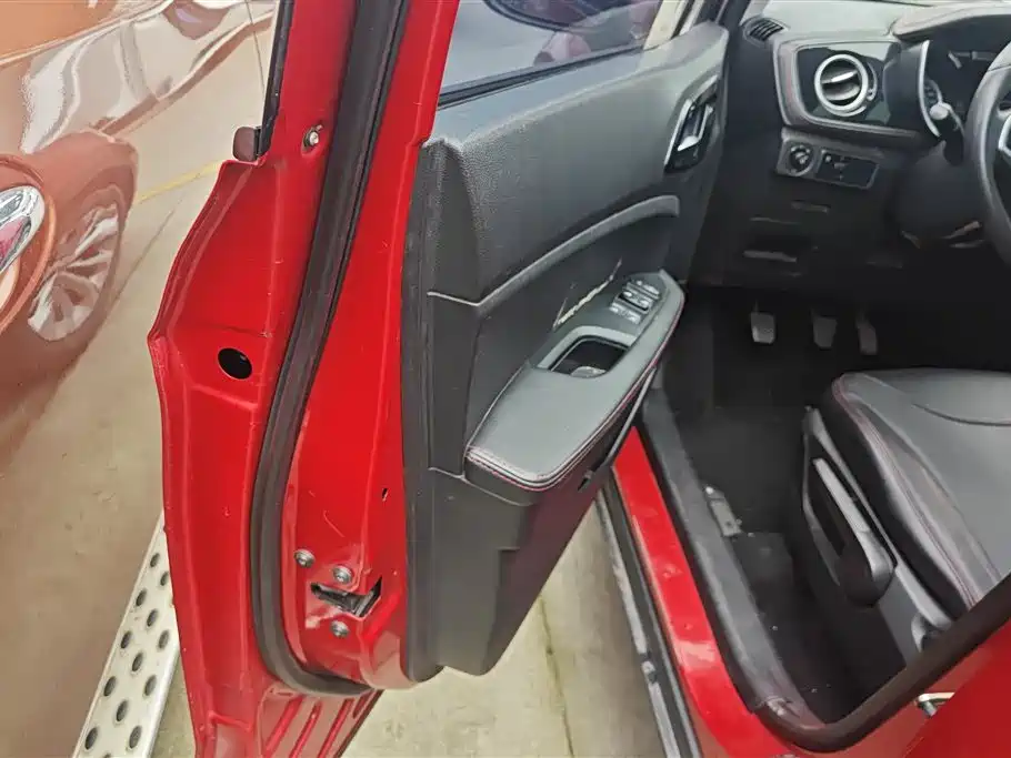 Brilliance V3 中华V3 2016款 1.5 L 手动智能型
