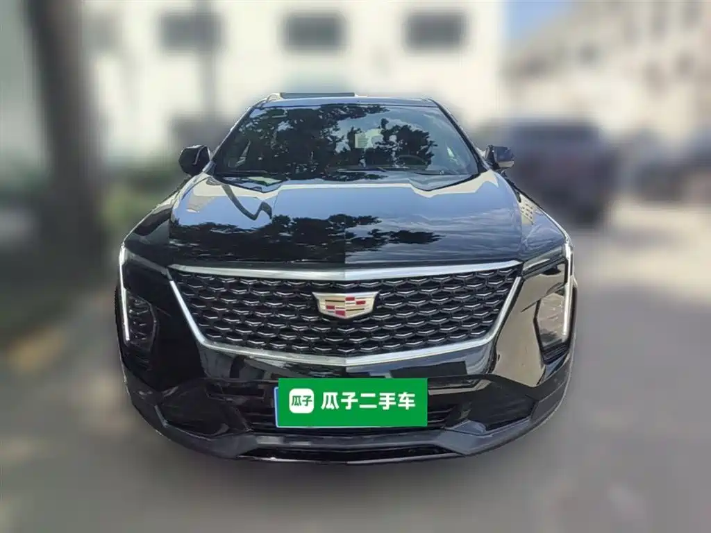 Cadillac XT4 凯迪拉克XT4 2024款 改款 28 T 两驱尊贵型