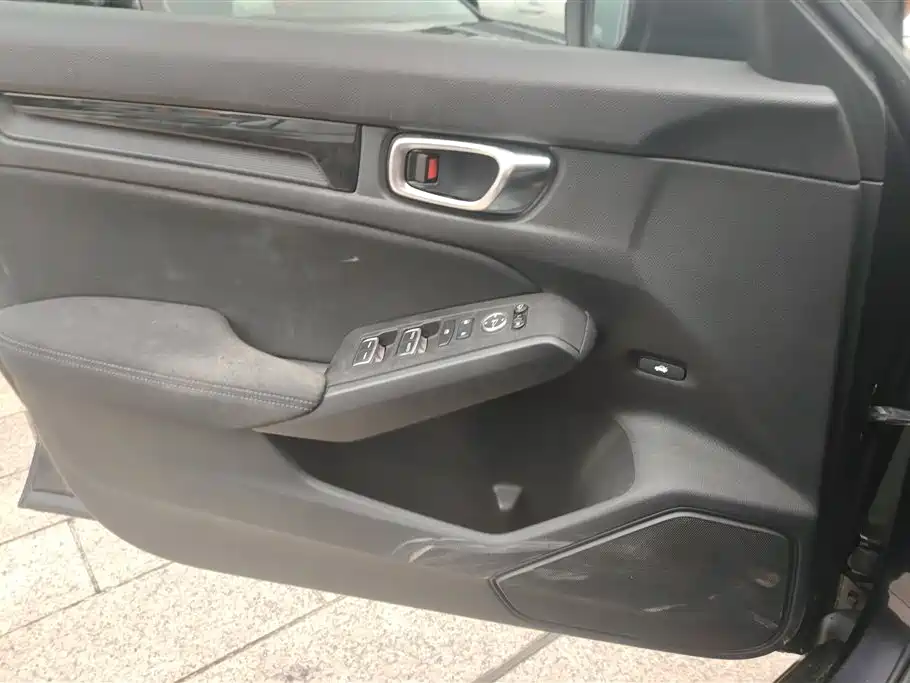 Integra 240 TURBO CVT Tech