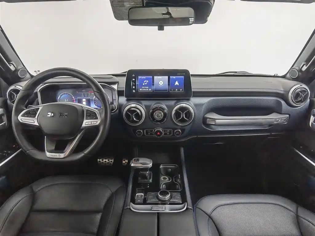 BAIC BJ40 2.0 T Auto 4 WD City Hunter Swordsman