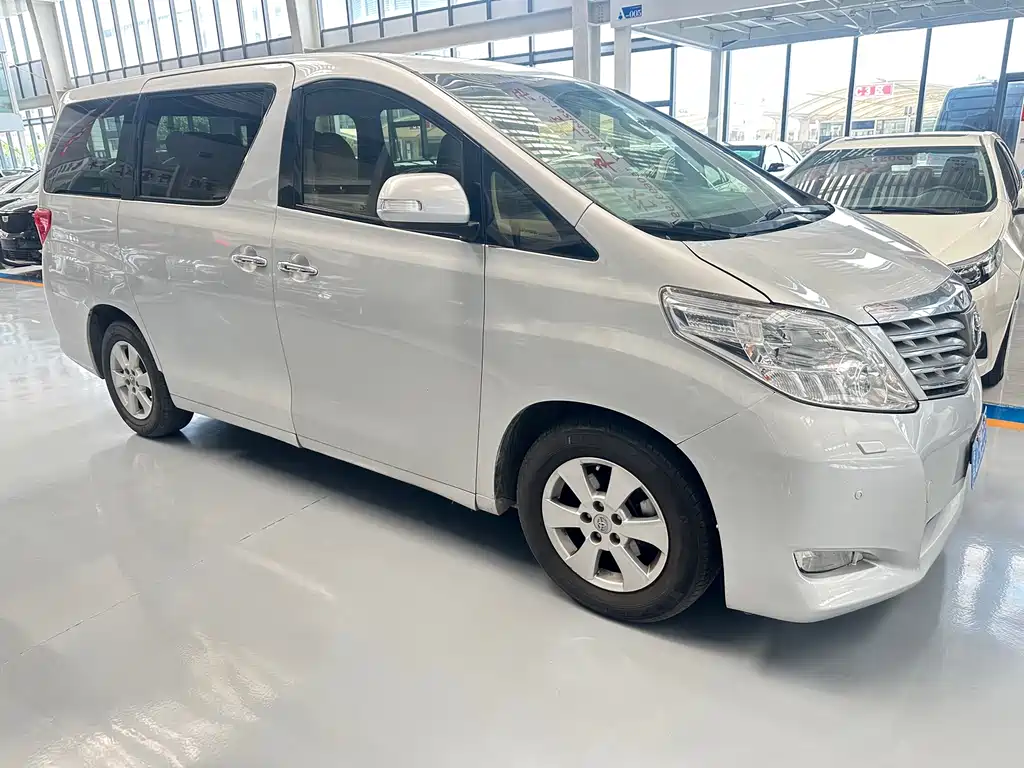 Alphard 2.4 L Luxury