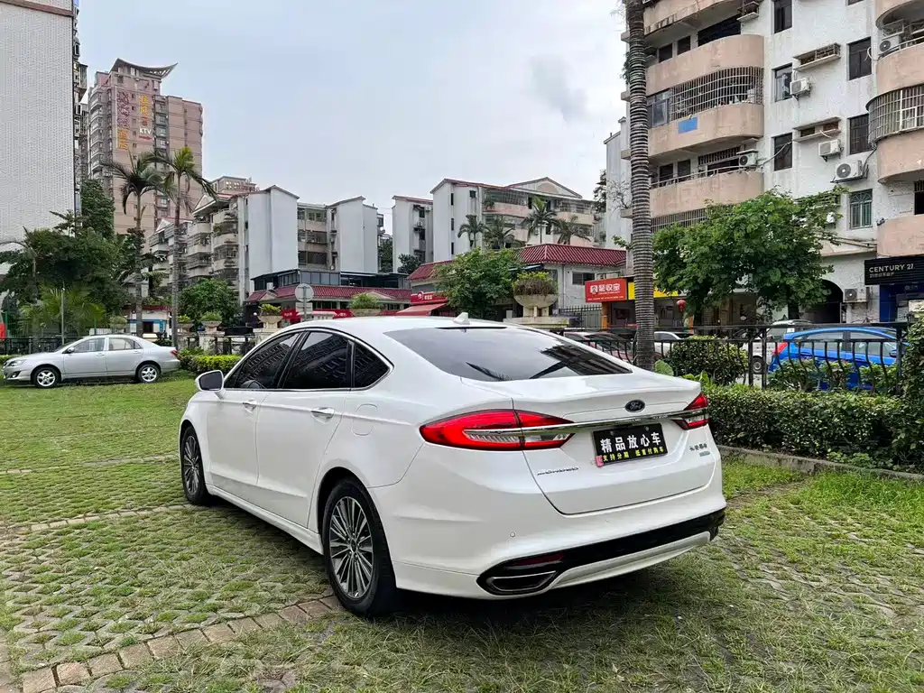 Mondeo EcoBoost 200 Luxury