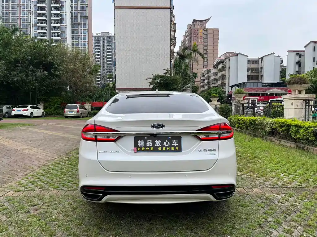 Mondeo EcoBoost 200 Luxury