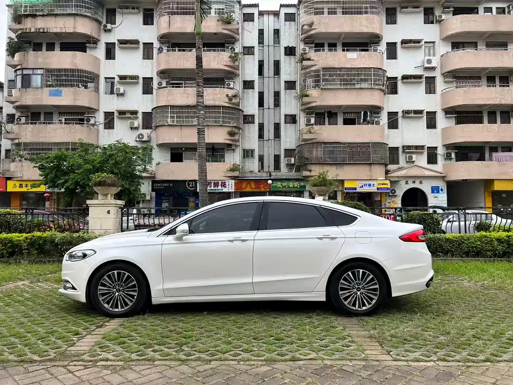 Mondeo EcoBoost 200 Luxury