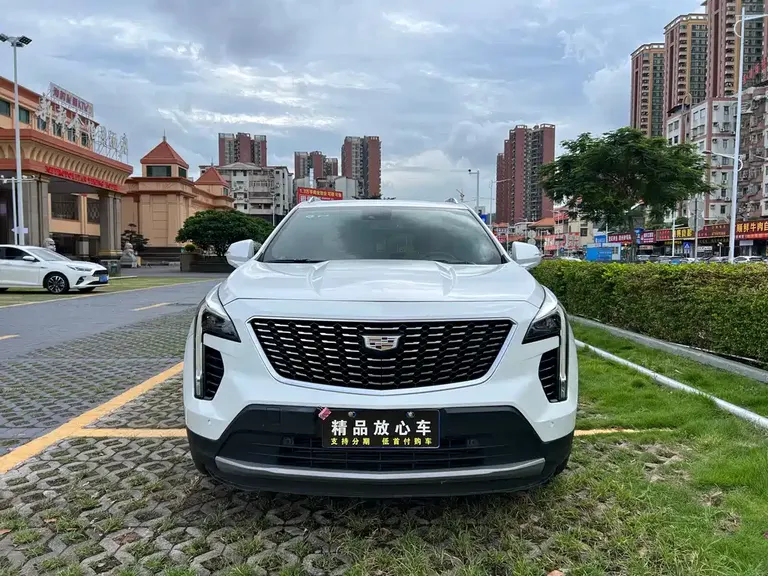 Cadillac XT4 28 T 4 WD Platinum
