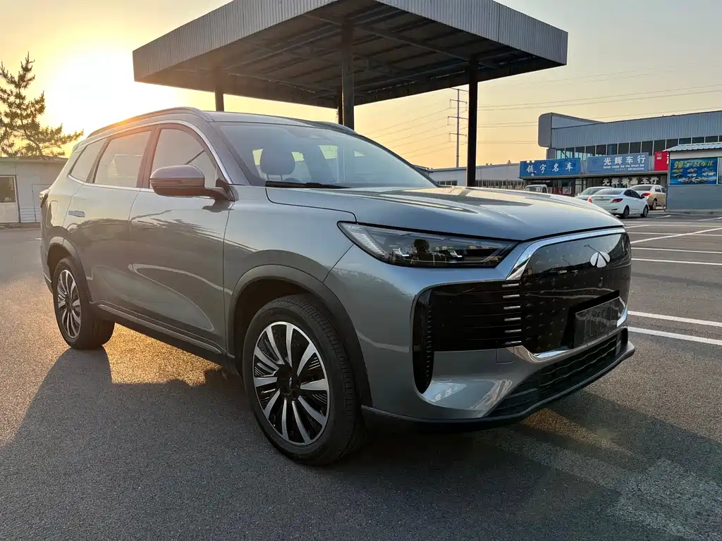 Fengyun T8 风云T8 2025款 1.5 T 130 km 豪华版 5座