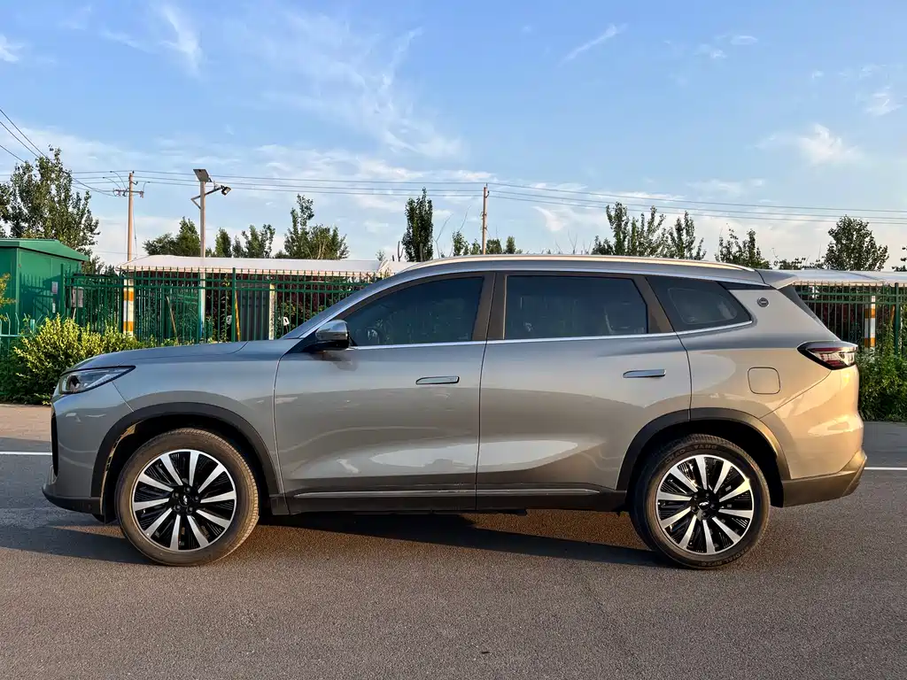 Fengyun T8 风云T8 2025款 1.5 T 130 km 豪华版 5座