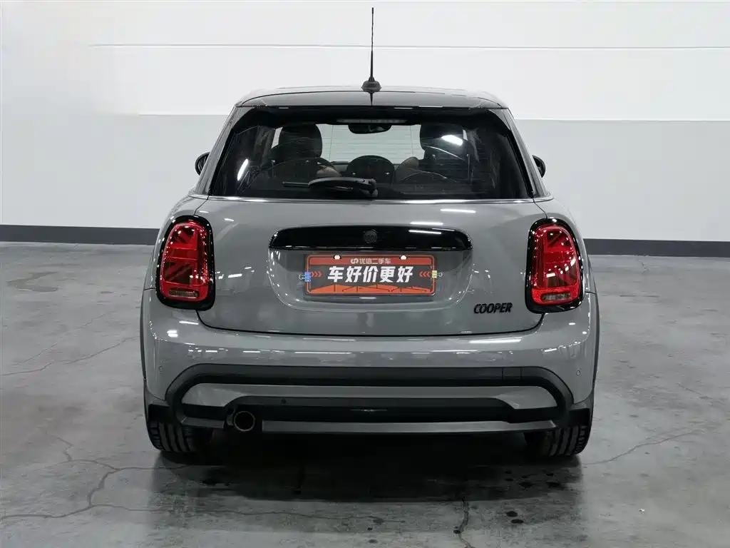 MINI Facelift 1.5 T COOPER Classic 5-door