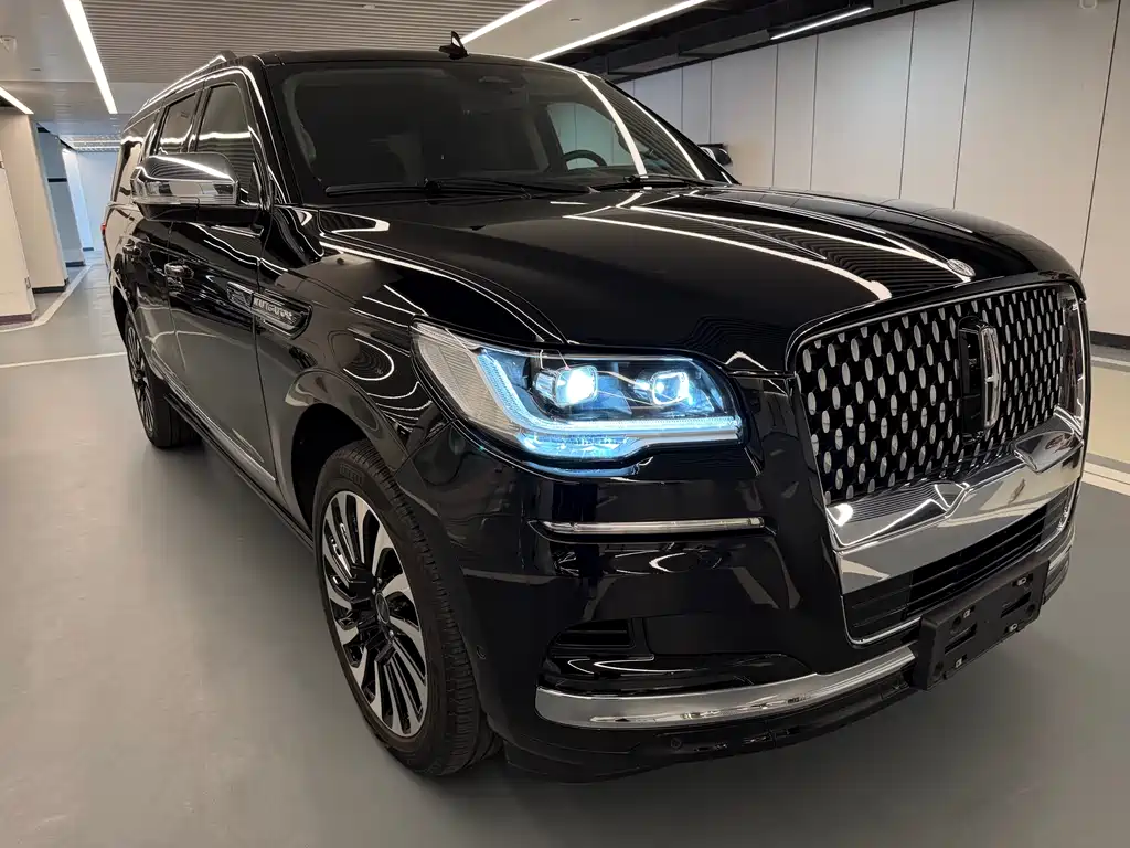 Navigator 3.5 T LWB President