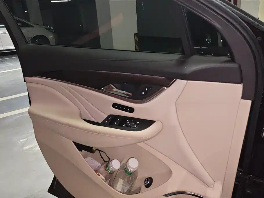 Enclave 652 T 4 WD Avenir Avenir 6-seat