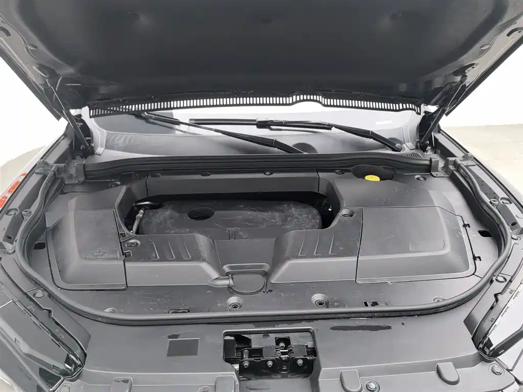 WEY VV6 2.0 T 2 WD Smart Guard +
