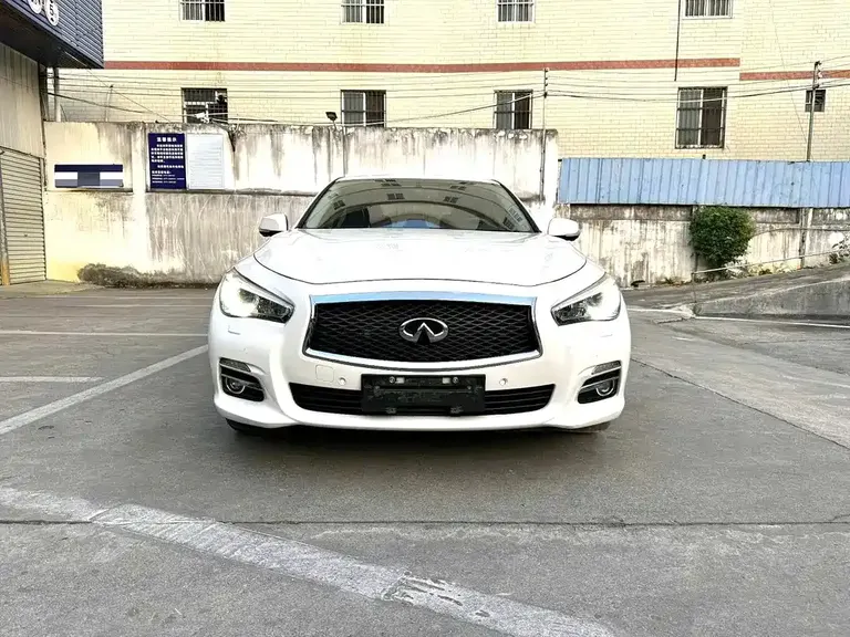 Infiniti Q50 L 2.0 T Joy