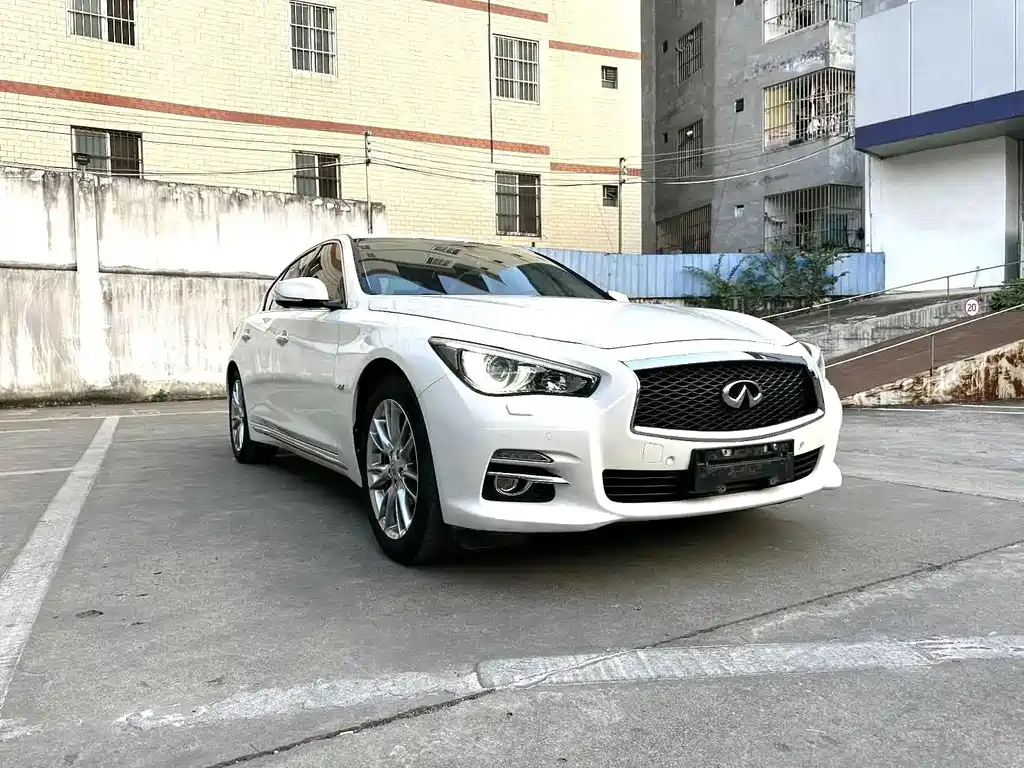 Infiniti Q50 L 2.0 T Joy
