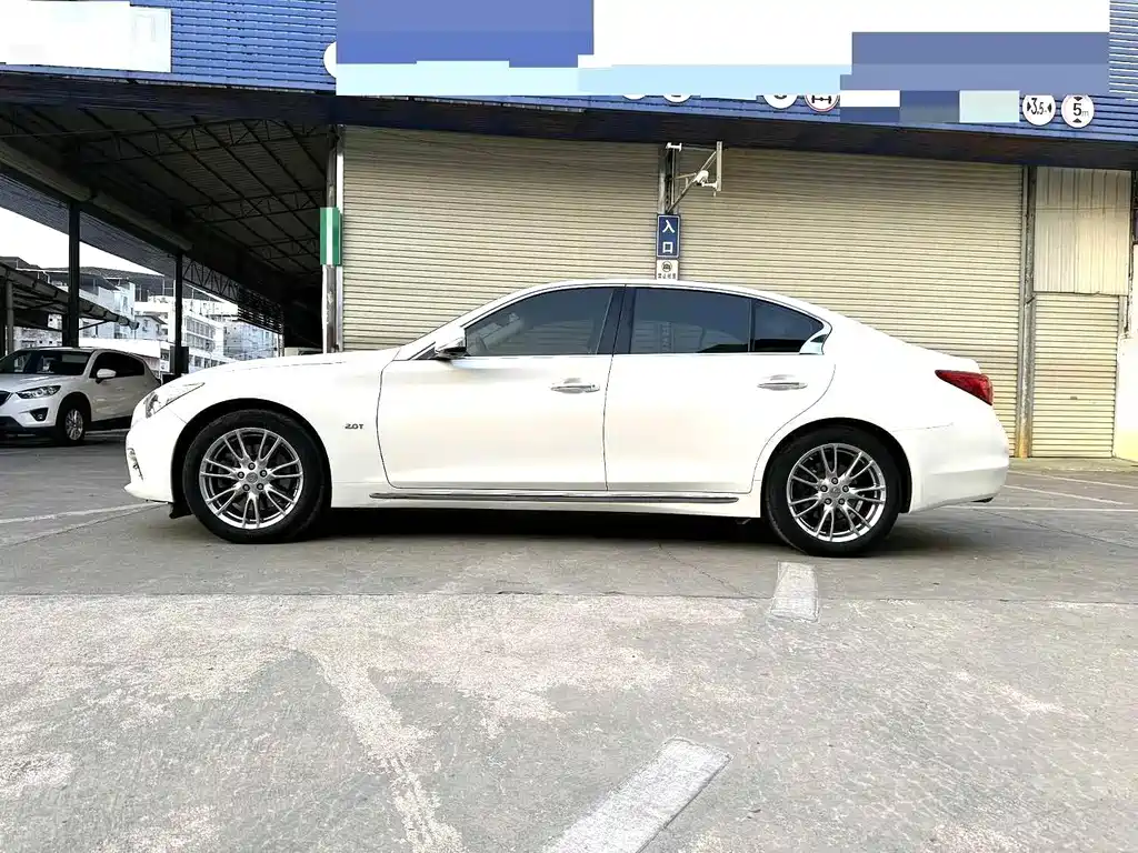 Infiniti Q50 L 2.0 T Joy