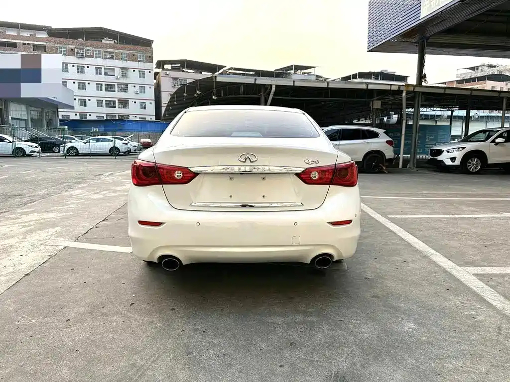 Infiniti Q50 L 2.0 T Joy