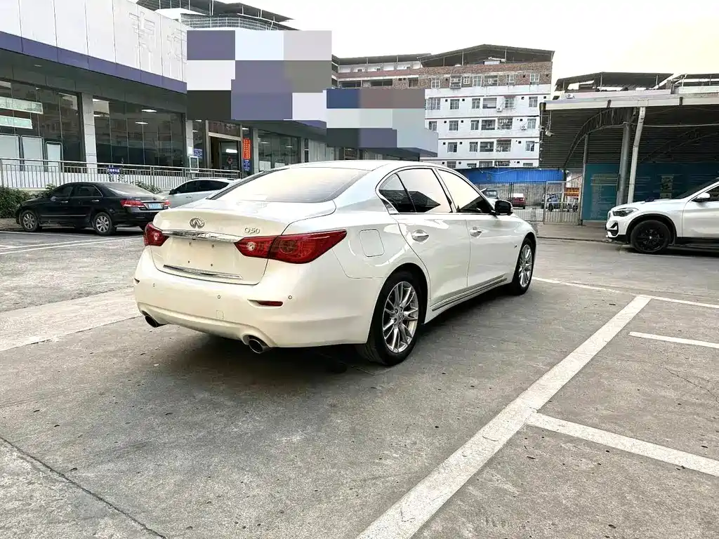 Infiniti Q50 L 2.0 T Joy
