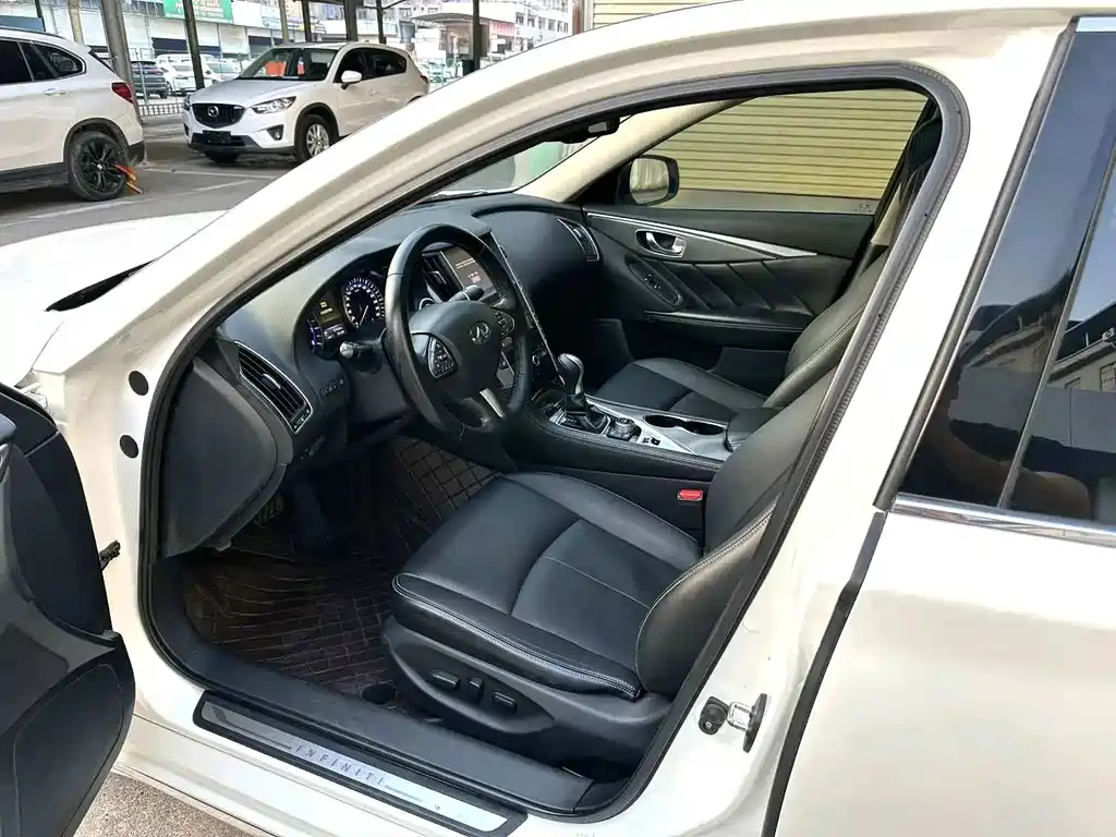Infiniti Q50 L 2.0 T Joy
