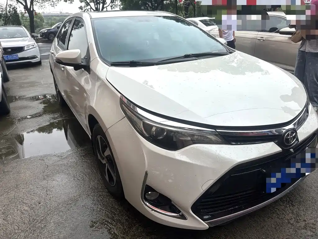 Levin Facelift 185 T CVT Elite CN-V
