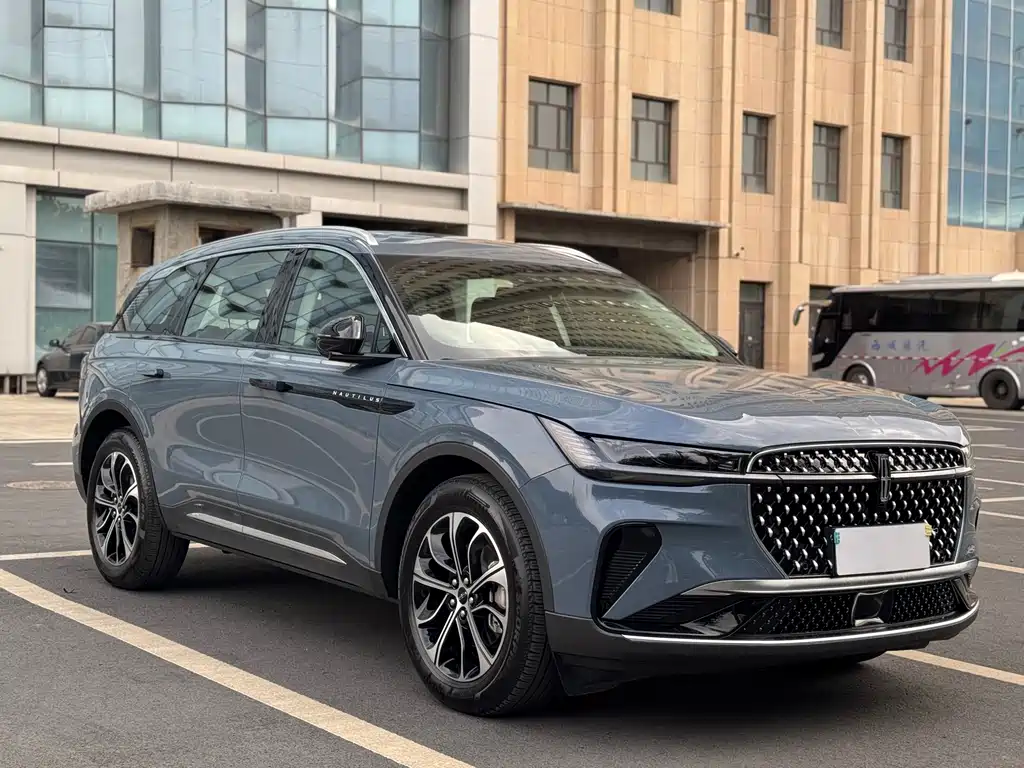 Nautilus 2.0 T 4 WD Comfort Supreme