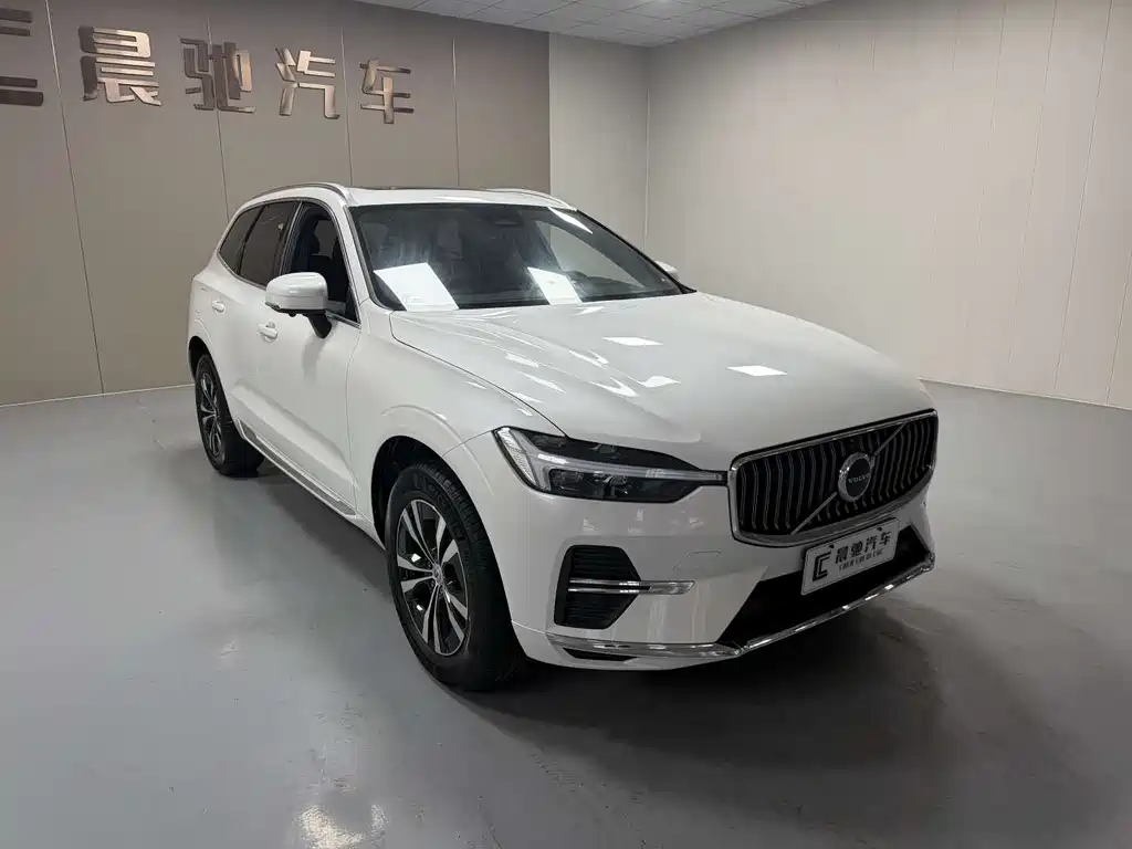 Volvo XC60 B5 4 WD Smart Ease Luxury