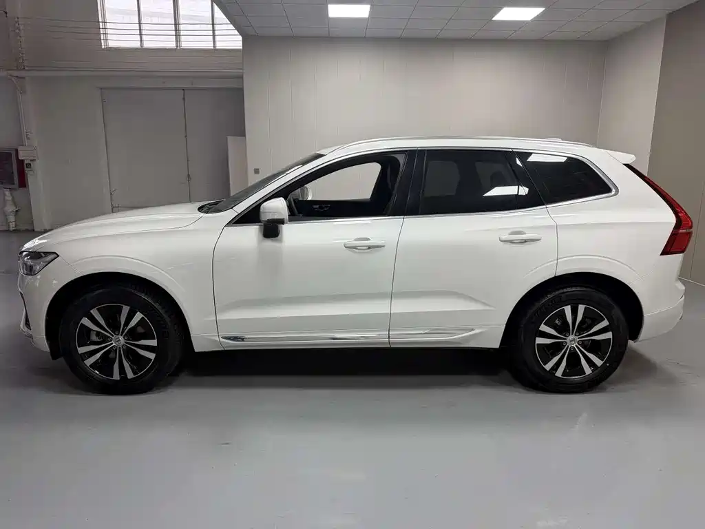 Volvo XC60 B5 4 WD Smart Ease Luxury