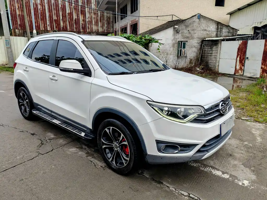 Senya R7 森雅R7 2017款 改款 1.6 L 自动豪华型