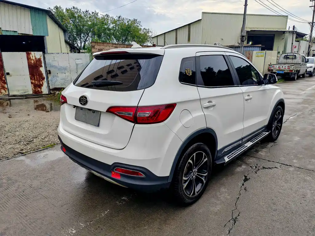 Senya R7 森雅R7 2017款 改款 1.6 L 自动豪华型