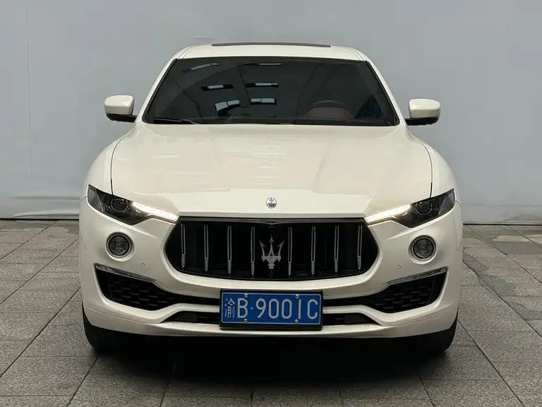 Maserati Levante 2.0 T GT Sharp Edge