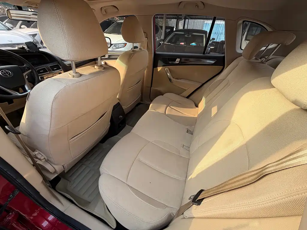 Brilliance V5 中华V5 2014款 1.6 L 手动豪华型