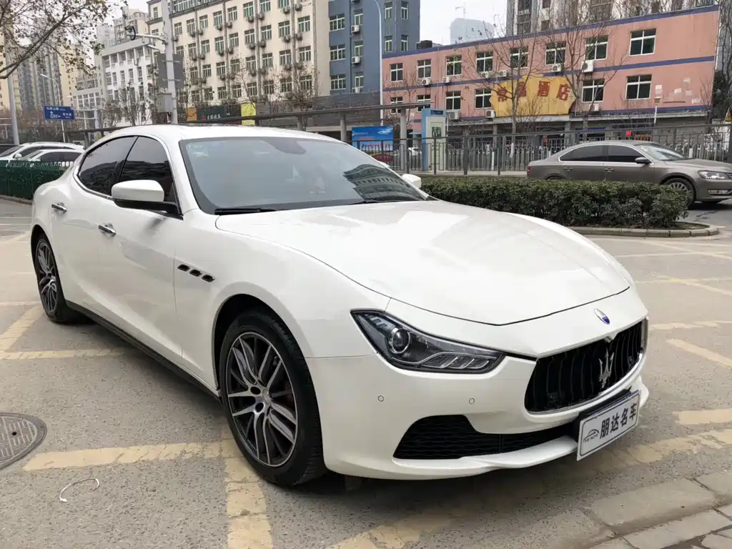 Ghibli 3.0 T Standard