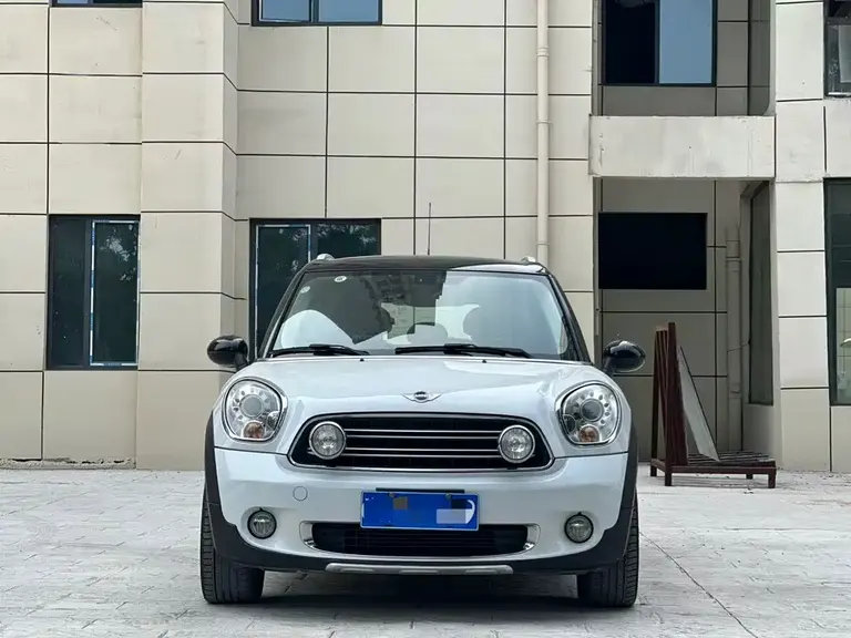 MINI COUNTRYMAN 1.6 T COOPER ALL4 Excitement