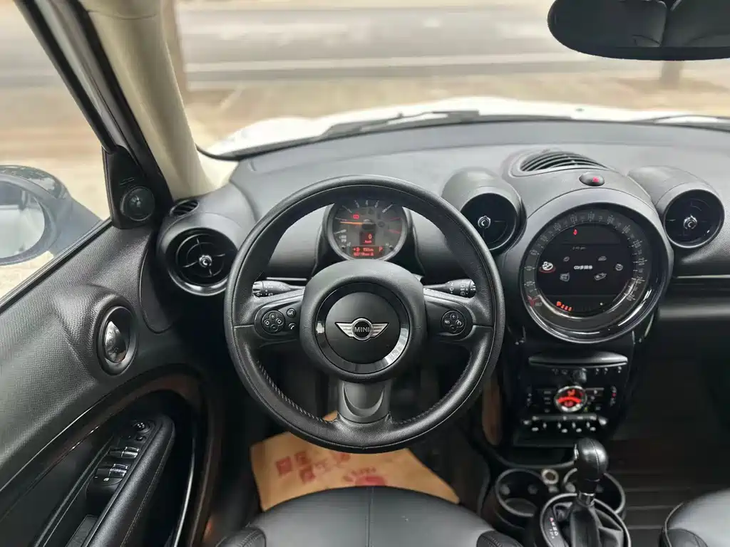 MINI COUNTRYMAN 1.6 T COOPER ALL4 Excitement