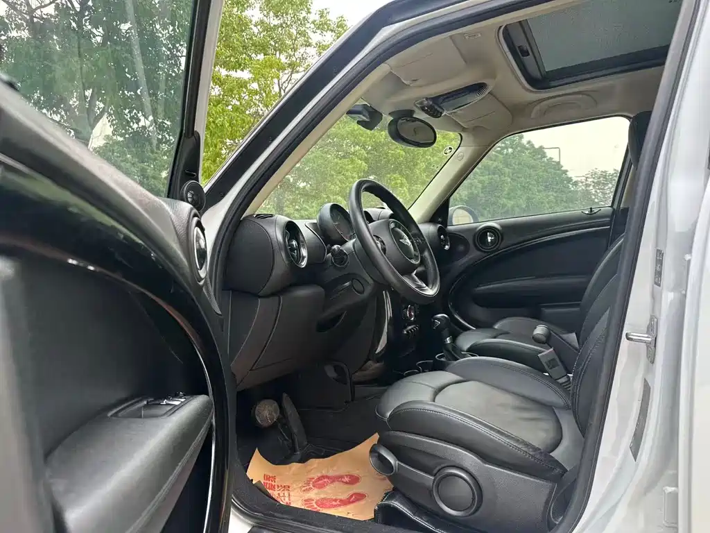 MINI COUNTRYMAN 1.6 T COOPER ALL4 Excitement