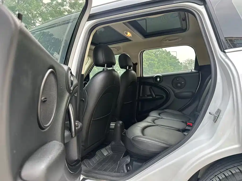 MINI COUNTRYMAN 1.6 T COOPER ALL4 Excitement