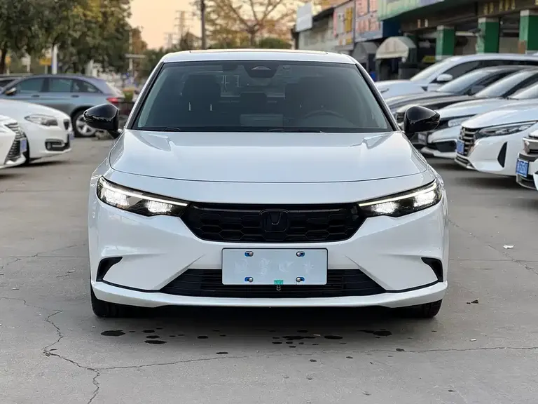 Honda Integra 240 TURBO CVT Phantom Night · Luxury