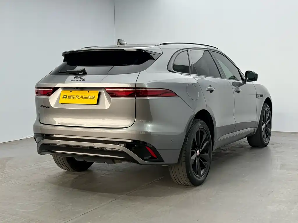 Jaguar F-PACE P250 R-Dynamic BLACK